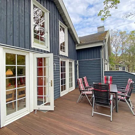 Strandhaus Ostseewelle Mit Terrasse Бабе