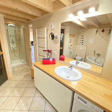 Strandhaus Ostseewelle Mit Terrasse