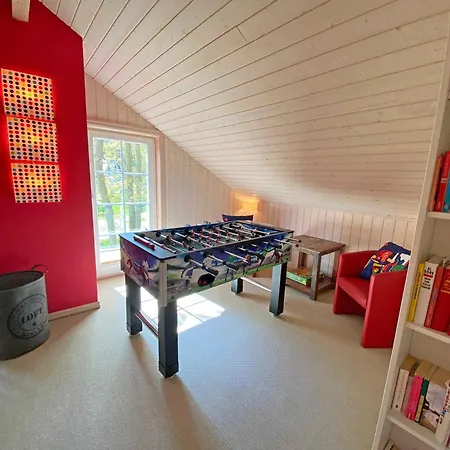 Strandhaus Ostseewelle Mit Terrasse Бабе